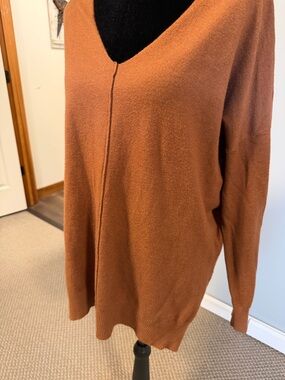 Zenana Soft Brown Sweater | Small/Medium | NWOT | Lightweight Crewneck